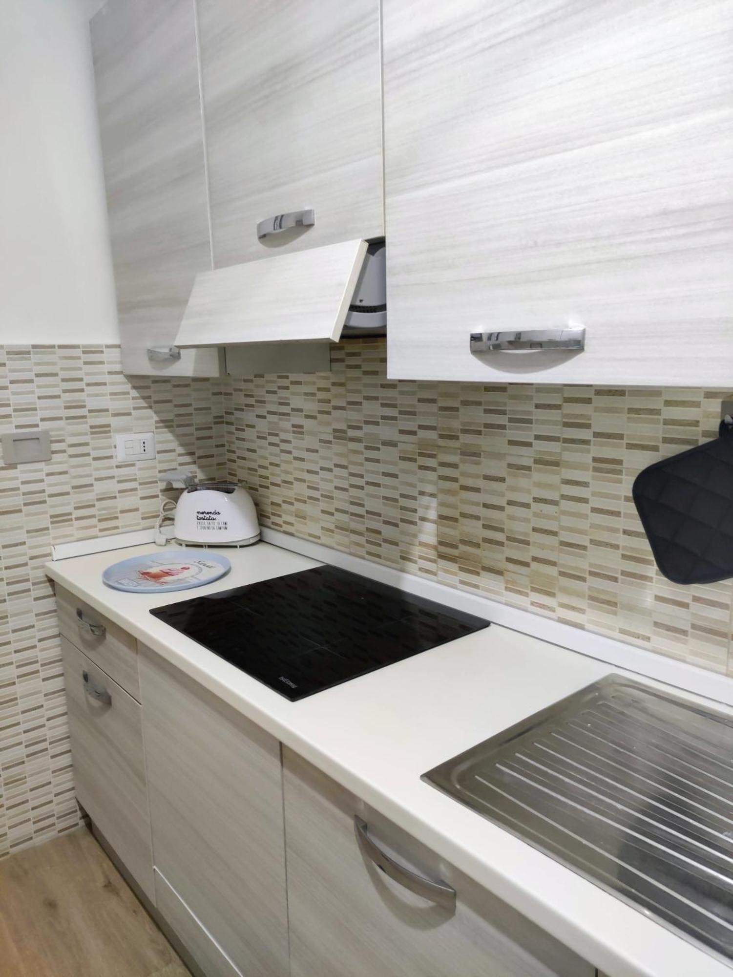 Metro Mirti Rome Suite エクステリア 写真